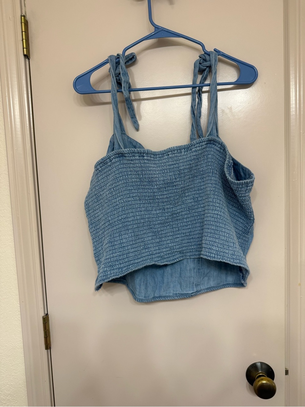 Old Navy Light Blue Denim Tie-Shoulder Crop Camisole - Picture 2 of 3
